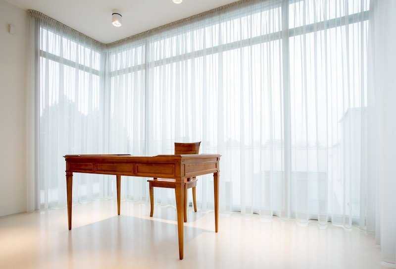 Projeto de quarto com cortina de tecido
